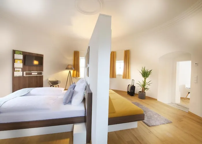 Hotel Jufa – Festung Rosenberg 3*