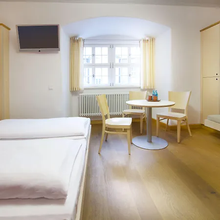 Jufa - Festung Rosenberg 3*
