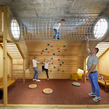Jufa - Festung Rosenberg 3*
