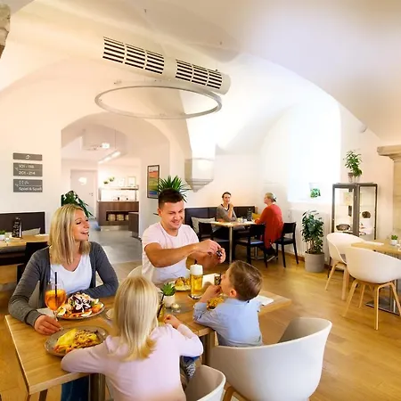 Jufa – Festung Rosenberg Hotel