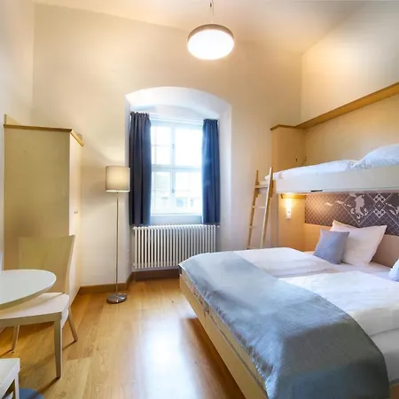 Hotel Jufa – Festung Rosenberg 3*