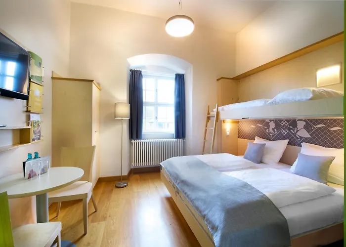 Hotel Jufa - Festung Rosenberg 3*